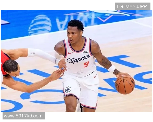 比惨大会快船四连败，候补得分5比41闹麻了，四大引援遍地窘境